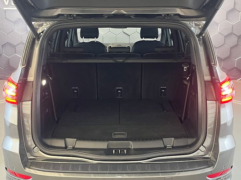Ford S-MAX 2.5 HEV ST-Line 7 míst - fotka 33 z 70