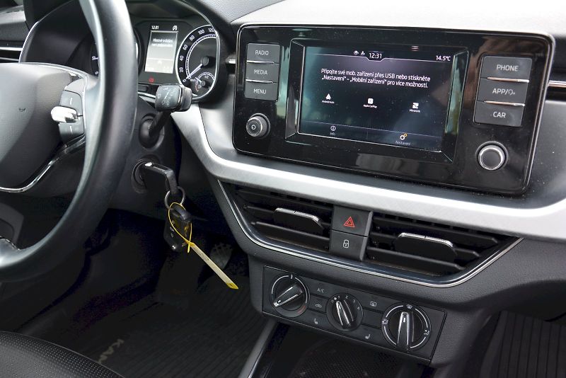 Škoda Kamiq (2022) 1.0 TSI 81 kW Ambition PLUS - fotka 18 z 23