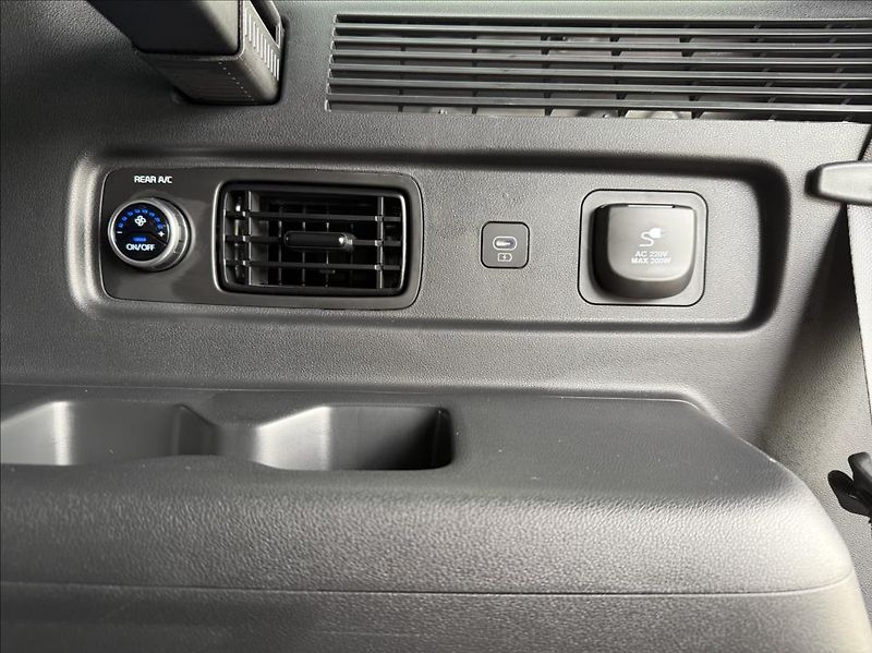 Hyundai Santa Fe 1,6 T HEV 4WD 7M  Calligraphy - fotka 27 z 30