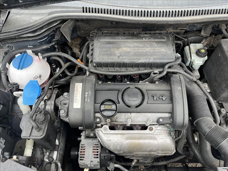 Seat Leon 1,4 MPi 63KW KLIMA ČR - fotka 26 z 30