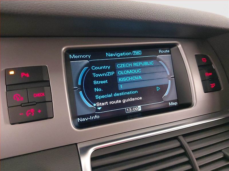 Audi Q7 (2011) 3.0 TDI, 4X4, Automat, 7 míst - fotka 21 z 23