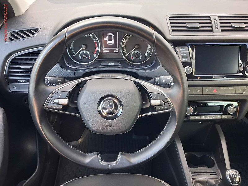 Škoda Fabia (2023) 1.0 TSi, 2.maj,ČR, Ambition - fotka 11 z 17