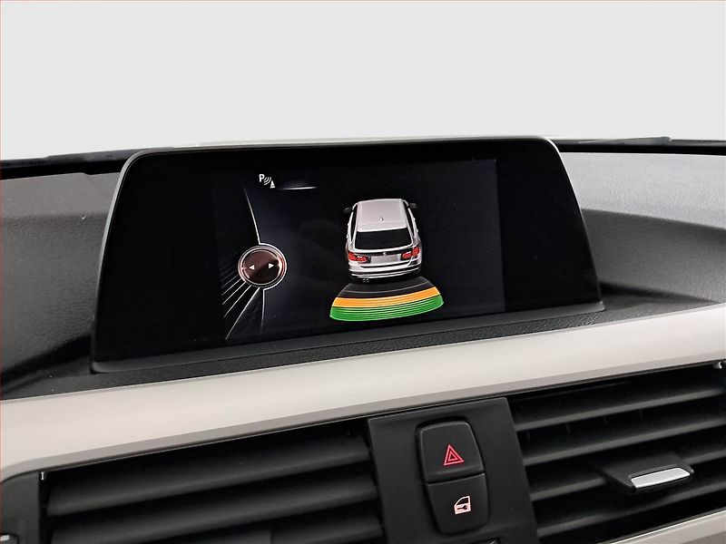 BMW Řada 3 (2017) 318 d, Automat, Navi, Tempomat - fotka 23 z 24