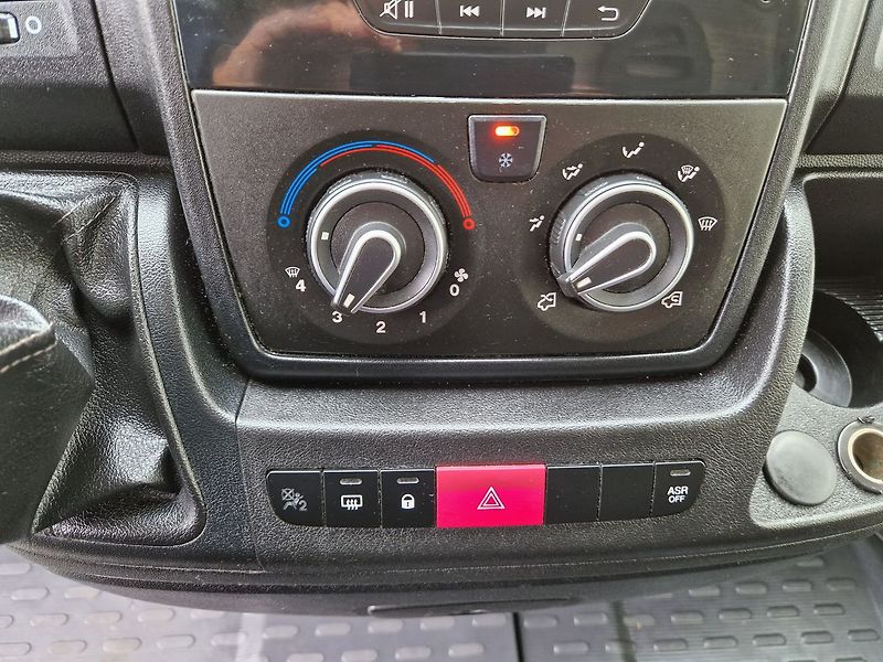 Peugeot Boxer 2.2 HDI L3H2 - fotka 17 z 27