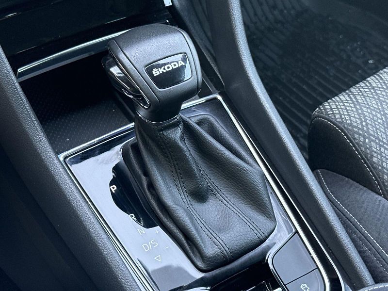 Škoda Karoq (2022) 1.5 TSI DSG Style - fotka 15 z 33