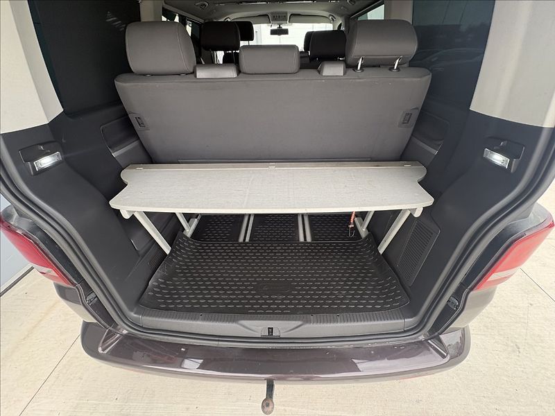 Volkswagen Multivan 2,0 103 kw servis TOP stav - fotka 20 z 28