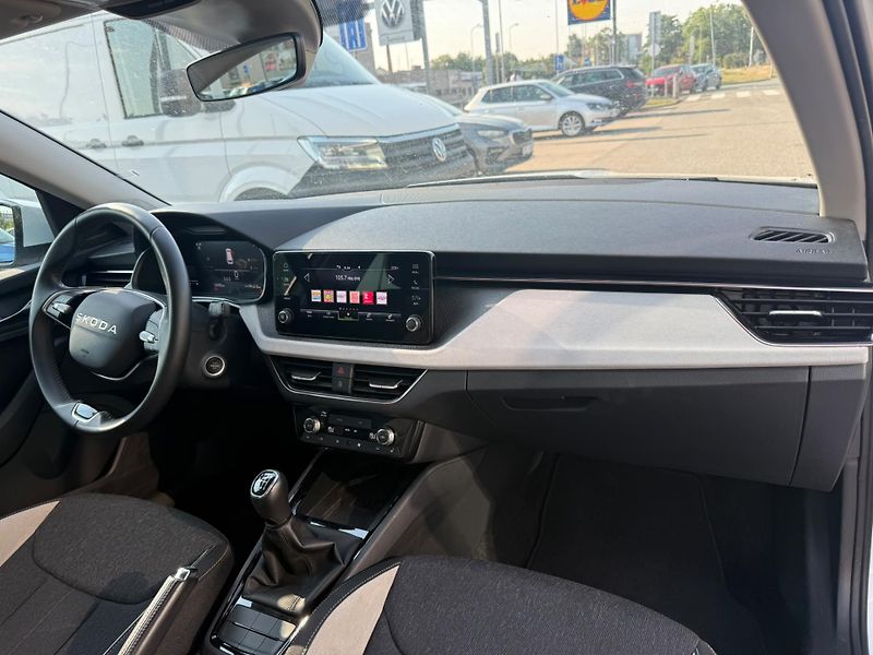 Škoda Kamiq Top Selection 1.0 TSI 85kw - fotka 11 z 25