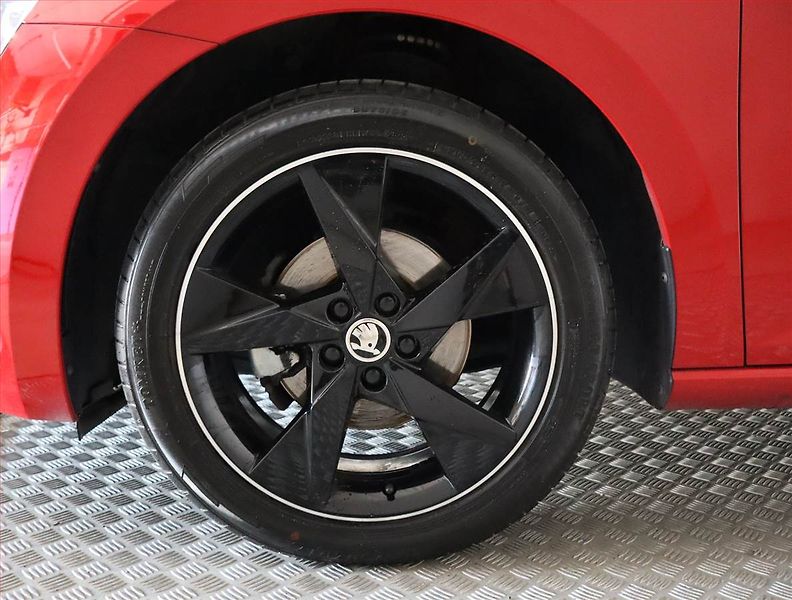 Škoda Scala (2019) 1.0 TSI, Automat, Tempomat - fotka 15 z 23