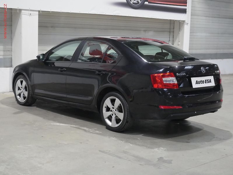Škoda Octavia (2014) 1.6 TDi, ČR, Elegance, STK2 - fotka 4 z 18