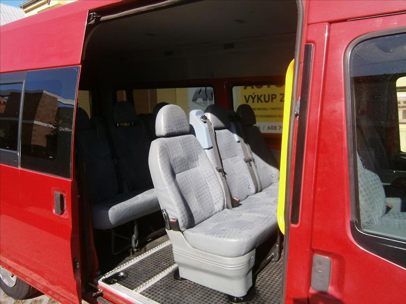 Ford Transit 2,2 TDCI  L3H2  9 MÍST - fotka 6 z 18