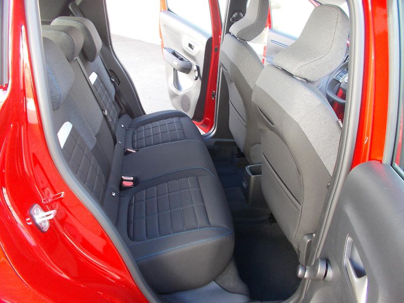 Citroën C3 (2026) PLUS Turbo 100k Manual - fotka 11 z 13
