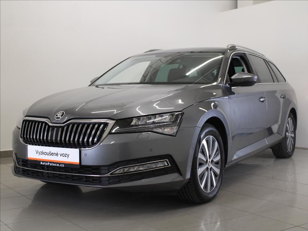 Škoda Superb 2,0 TSi 140kW Style TAŽNÉ ČR