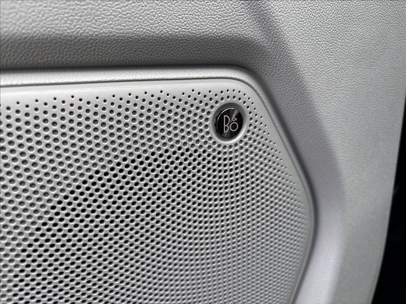 Ford Tourneo Custom 2,5 PHEV 171kW Titanium X L2 - fotka 36 z 56