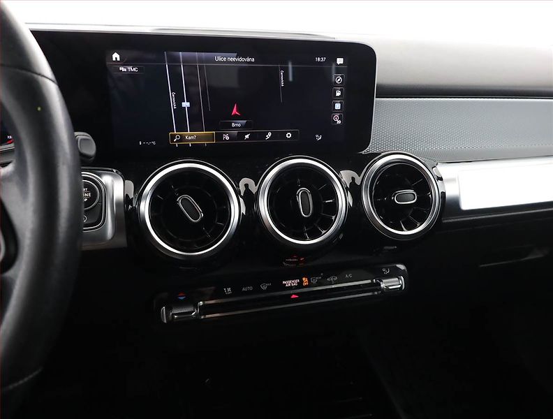 Mercedes-Benz GLB (2021) 200 d 4MATIC - fotka 10 z 20
