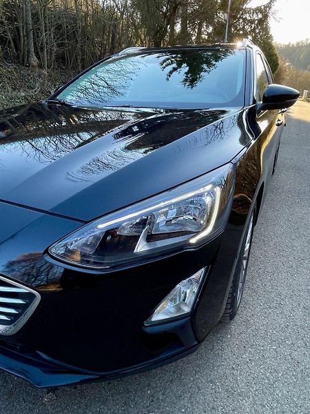 Ford Focus (2021) 1.0 EcoBoost mHEV Titanium - fotka 6 z 36