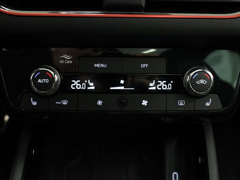 Škoda Kamiq 1,0 TSi DSG Monte C. 8660km! - fotka 20 z 25