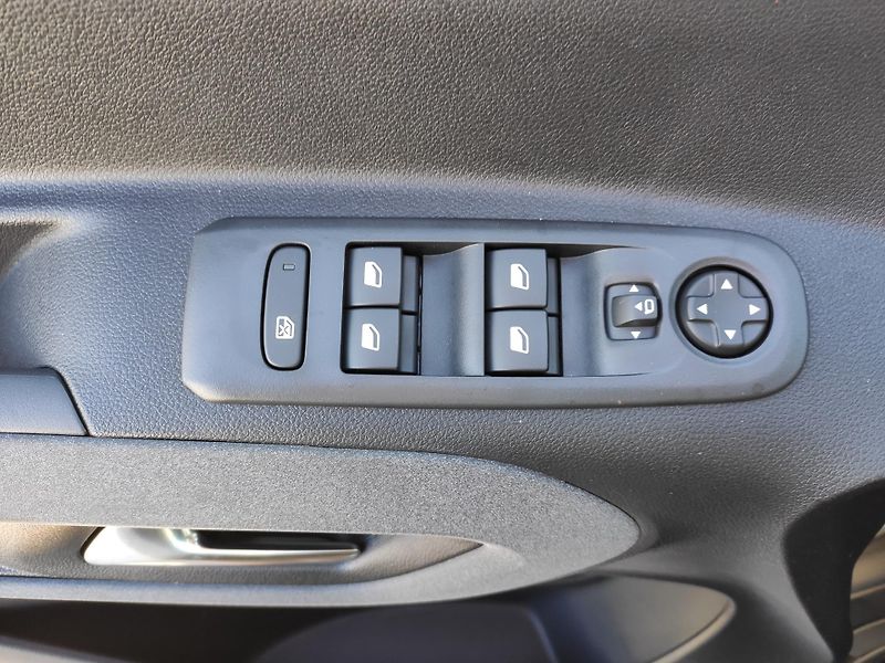 Peugeot Rifter (2025) ALLURE 1.5 HDI AUT 130k - fotka 21 z 23
