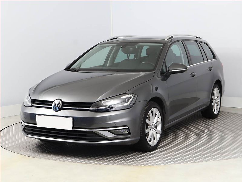 Volkswagen Golf (2017) 1.4 TSI, Automat, Tempomat - fotka 2 z 17