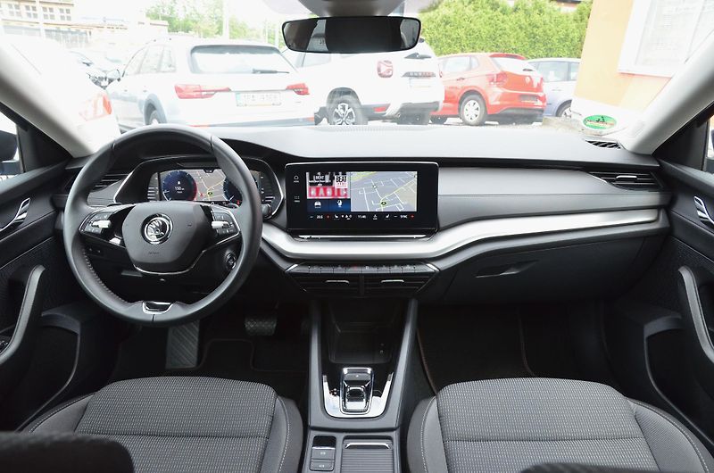 Škoda Octavia (2023) 1.5 TSi 110kW DSG AMB / TAŽNÉ  - fotka 24 z 43