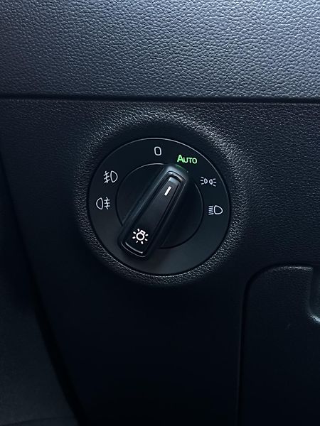 Škoda Karoq 2.0TDI DSG4x4 Sportline TZ DPH - fotka 22 z 28