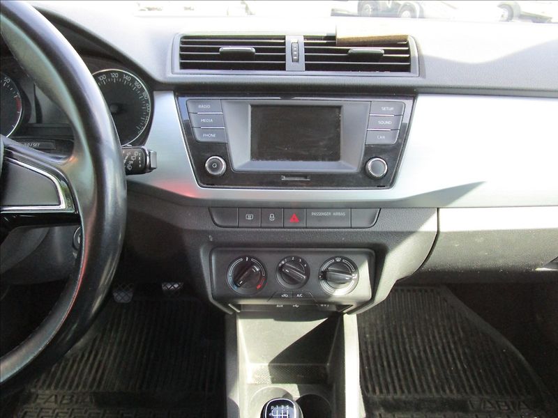 Škoda Fabia Combi 1.0TSi Ambition, Klima - fotka 9 z 36