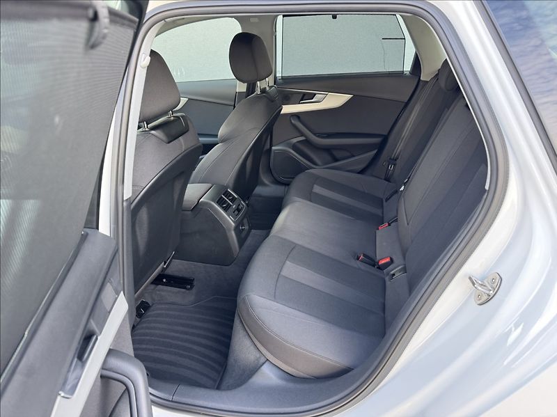 Audi A4 2,0 40 TDI Quattro ACC DPH ČR - fotka 19 z 50