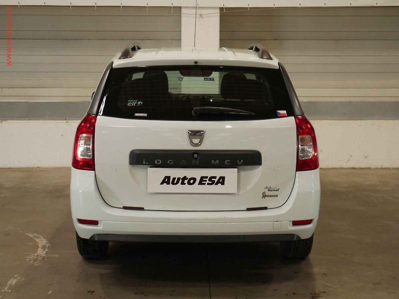 Dacia Logan (2017) 1.2i, 1.maj,ČR - fotka 5 z 14
