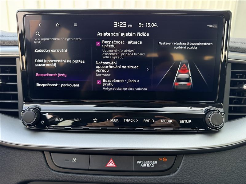 Kia Ceed 1,5 T-GDi Spin DPH 1.maj ČR - fotka 39 z 50