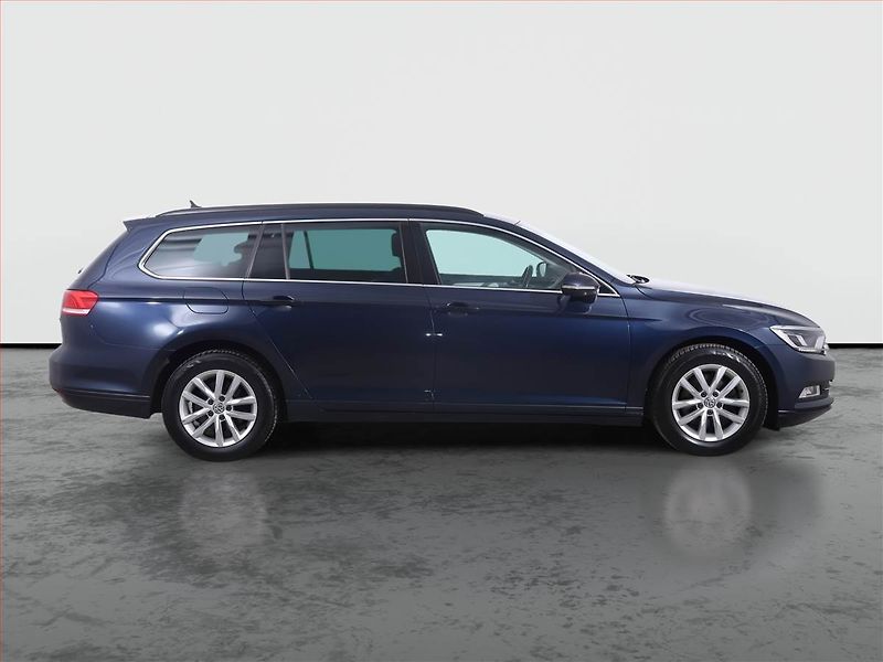 Volkswagen Passat (2017) 1.6 TDI, Automat, Serv.kniha - fotka 6 z 24