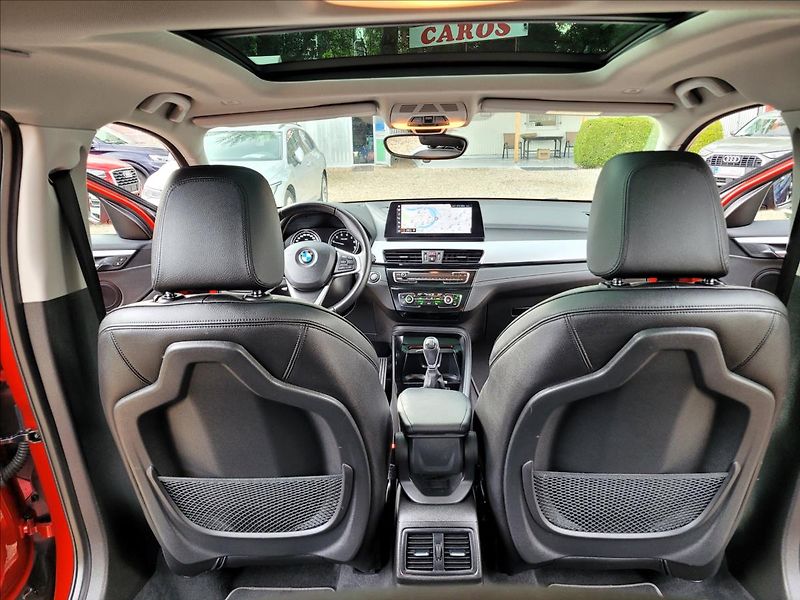 BMW X2 18i ,led,navi,kůže,výhřev - fotka 40 z 47