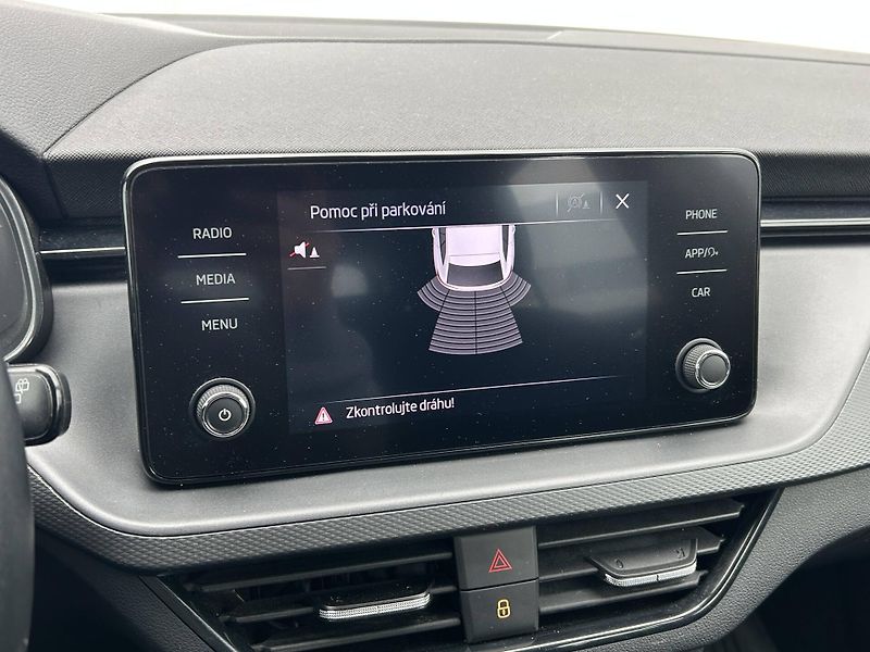 Škoda Scala Ambition 6MP 1,0TSI - fotka 16 z 23