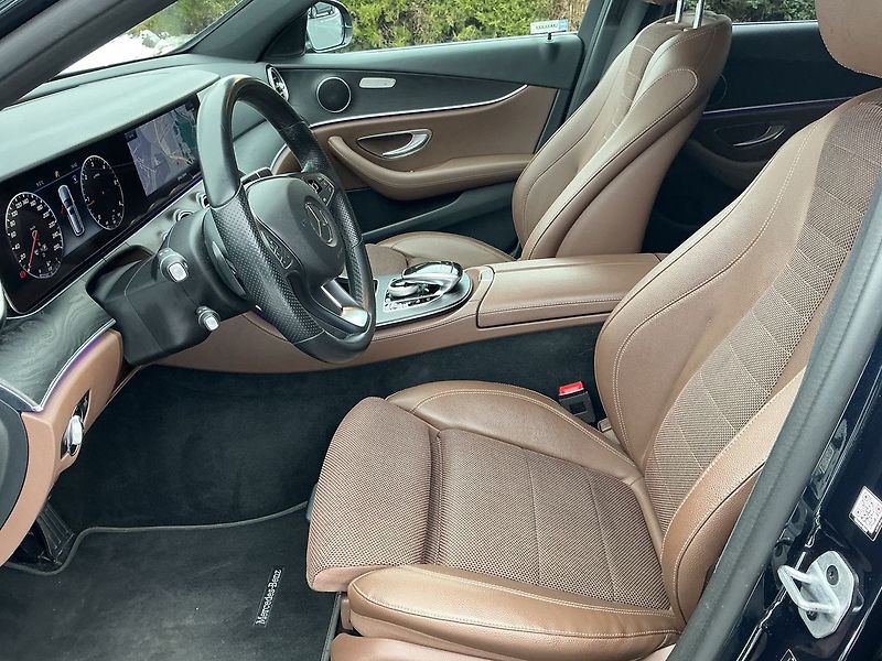 Mercedes-Benz Třídy E 220 d AVANTGARDE 4MATIC - fotka 9 z 28