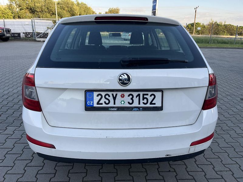 Škoda Octavia (2013) III kombi 1.6 TDi - fotka 4 z 12