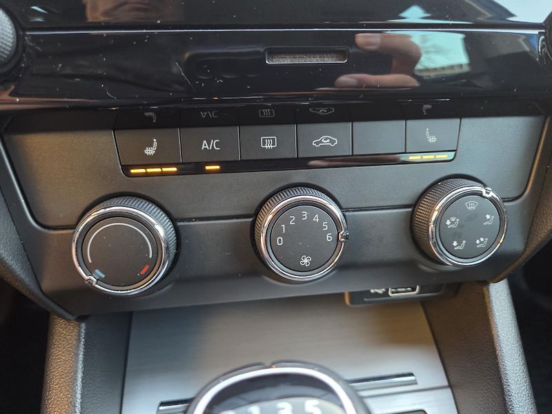 Škoda Octavia (2018) III 1.6TDI 2.Maj. nové v ČR - fotka 29 z 50