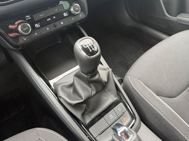 Škoda Scala Selection 1.0 TSI 85kw - fotka 19 z 25
