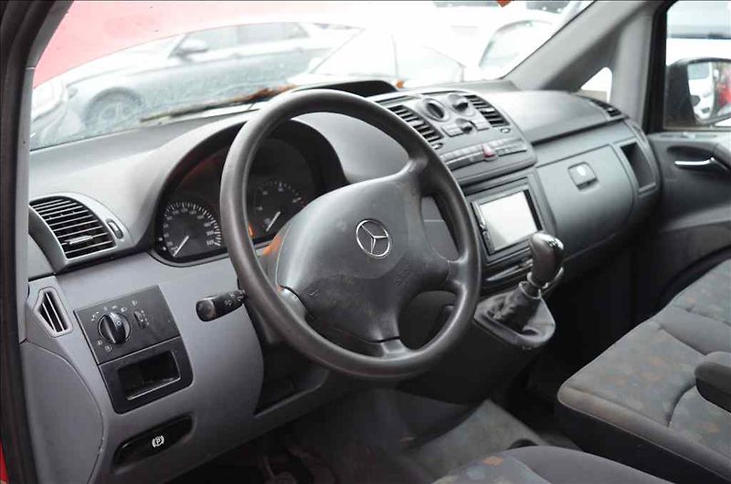 Mercedes-Benz Vito (2010) 111 CDI - fotka 24 z 24