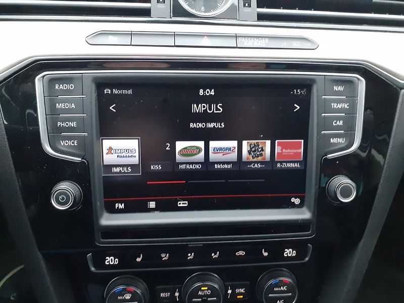 Volkswagen Passat Variant (2015) 2.0 TDi 176 Kw 4x4 DSG - fotka 12 z 47
