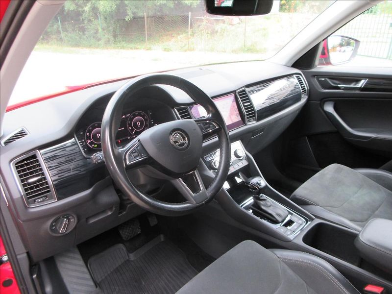 Škoda Kodiaq 2,0 TDi 140Kw, DSG, Tažné, Nov - fotka 12 z 40