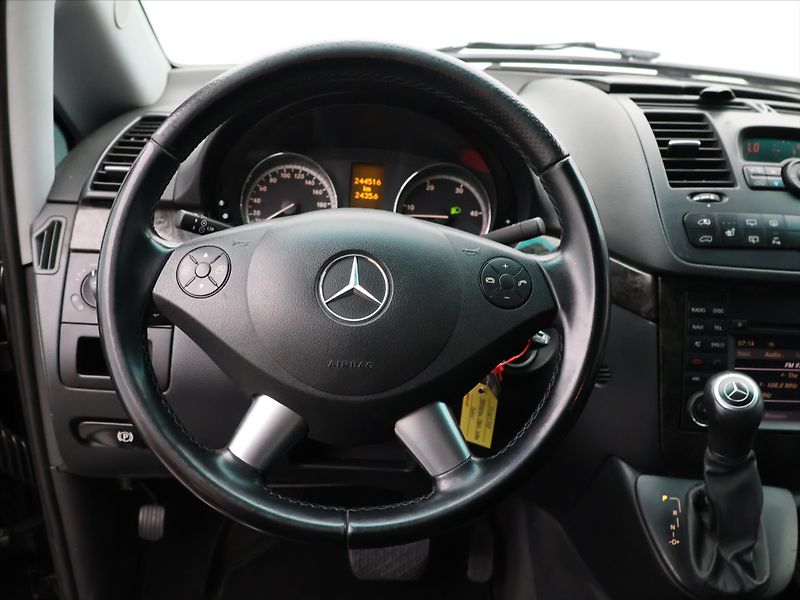 Mercedes-Benz Viano 3,0 CDI 165kW Aut. 6-Míst Tažn - fotka 19 z 36