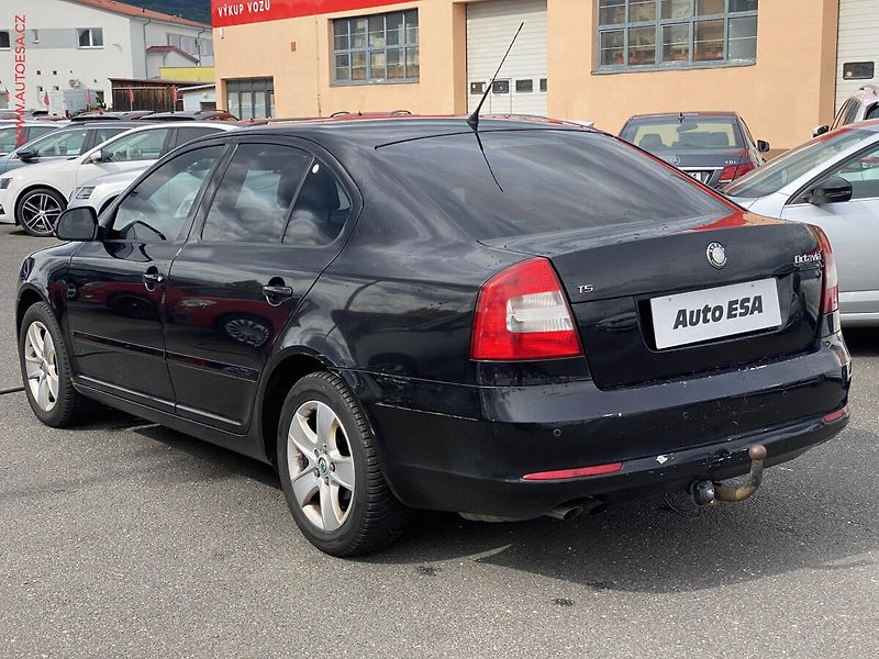 Škoda Octavia (2009) 1.4 TSI, Elegance - fotka 6 z 14