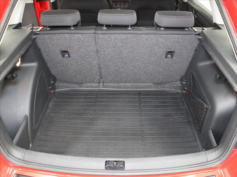 Škoda Rapid 1,2 TSi 66kW 2.maj.ČR 57tkm! - fotka 21 z 22
