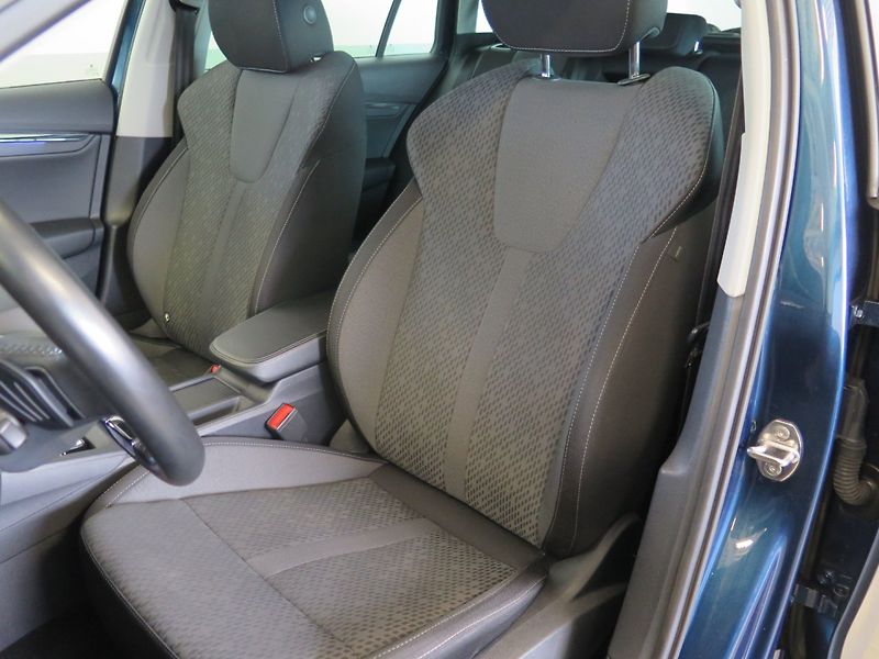 Škoda Octavia (2020) 2.0TDI,klima,výhřev,kamera,taž - fotka 16 z 28