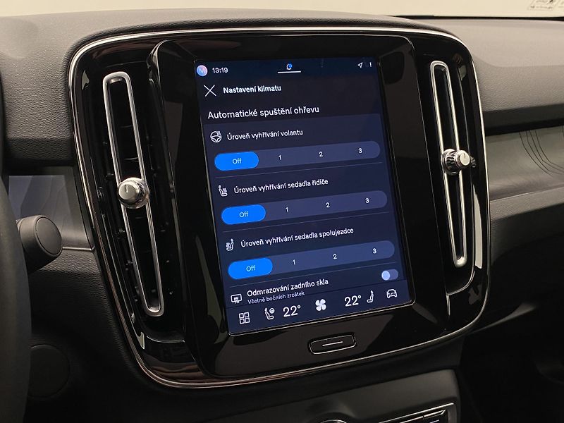 Volvo C40 PURE ELECTRIC RECHARGE PLUS - fotka 43 z 57