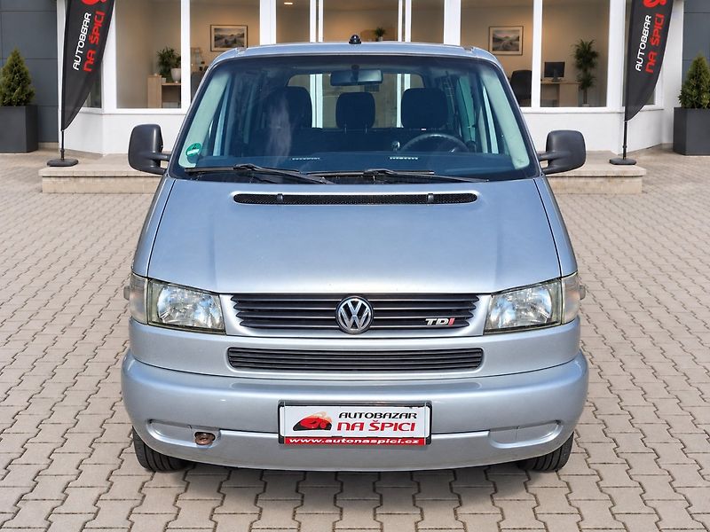 Volkswagen Caravelle (2002) 2.5TDI 111kW -7.MÍST-TAŽ.ZAŘ. - fotka 3 z 23