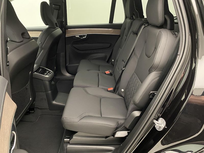 Volvo XC90 (2026) T8 AWD RECHARGE BRIGHT PLUS 7m - fotka 6 z 72