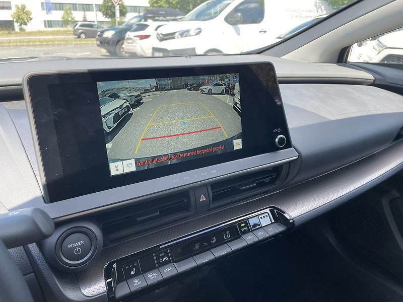 Toyota Prius 2.0 Plug-in Hybrid Prestige - fotka 16 z 30