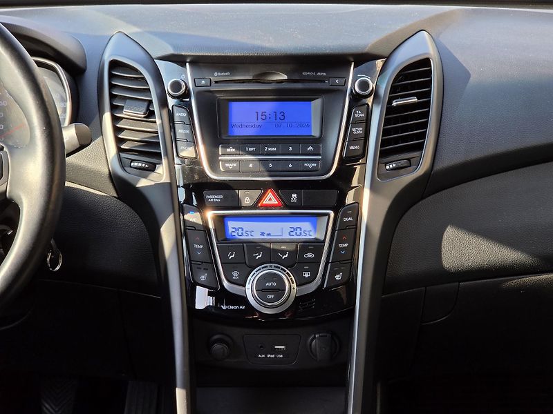Hyundai i30 (2016) 1,6 GDI 99kW WG - fotka 15 z 17