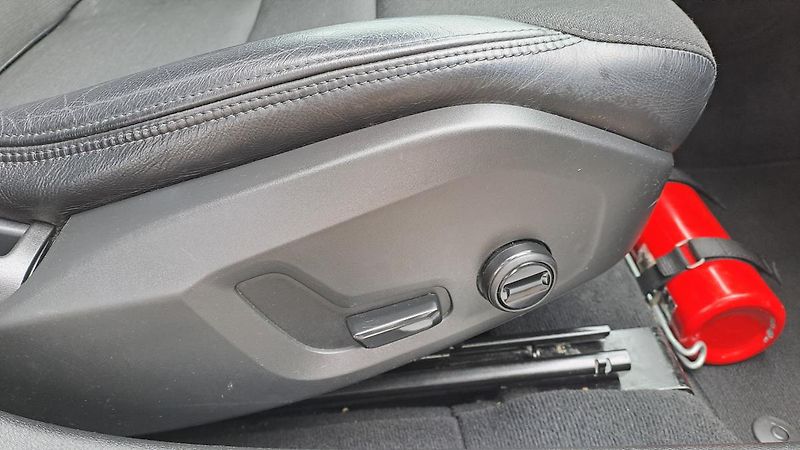 Volvo V60 2.0 D3 Momentum NAVI - fotka 8 z 31