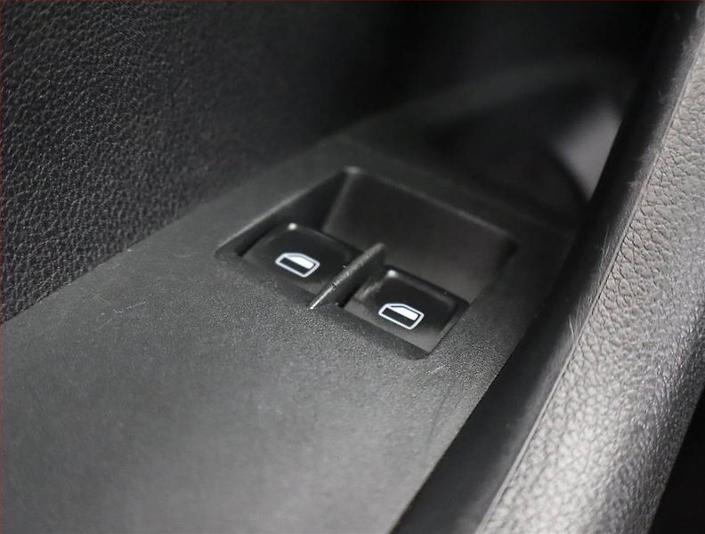 Škoda Octavia (2014) 1.6 TDI, Serv.kniha, Tempomat - fotka 14 z 17