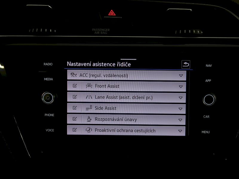 Volkswagen Touran (2023) HIGHLINE 2.0TDI DSG - fotka 27 z 37
